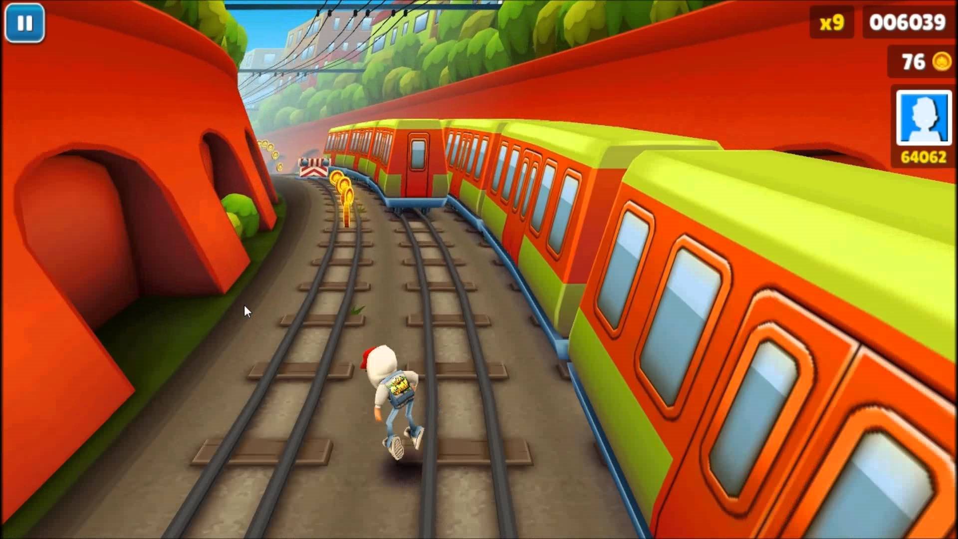 Игра мальчик бегает по поездам